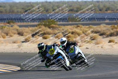 media/Feb-26-2022-CVMA (Sat) [[cf63580b09]]/Race 4 500 Supersport-350 Supersport/